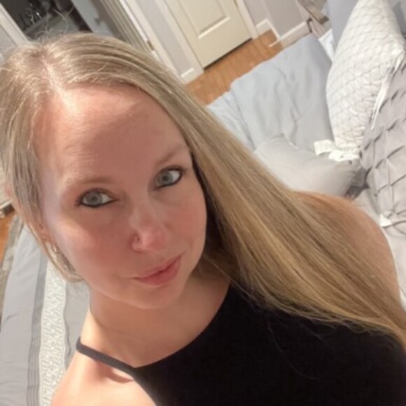 Profile picture of theelauramae