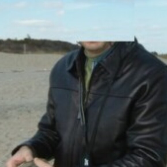 Profile picture of Lou