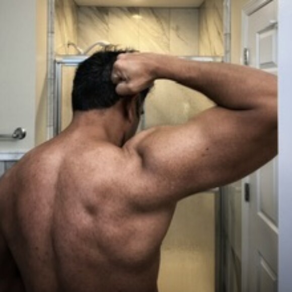 Profile picture of V