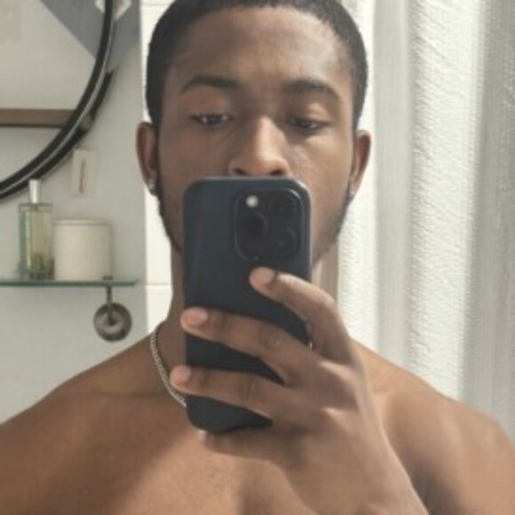 Profile picture of EthanrockeT