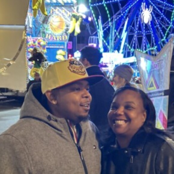 Profile picture of Funcouple252@718