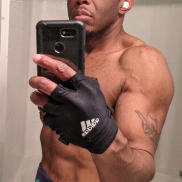 Profile picture of elove24