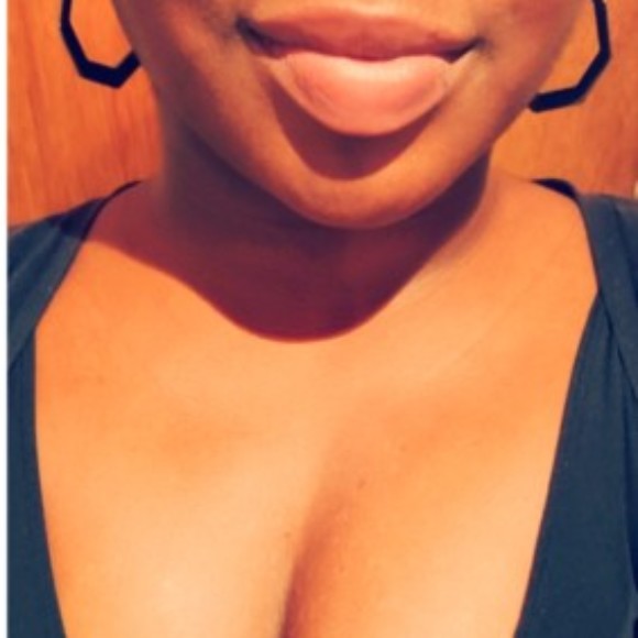 Profile picture of Bee