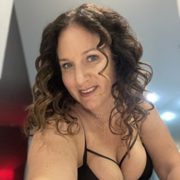 Profile picture of SuburbanSlut