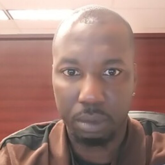 Profile picture of Dee