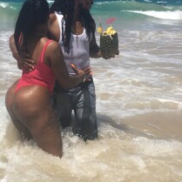 Profile picture of Mrandmrslovewomen