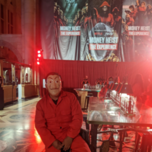 Profile picture of Lou