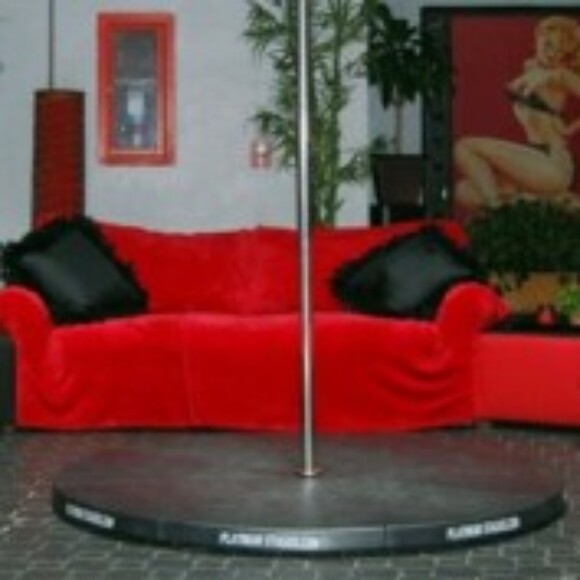 Profile picture of 1redsofa