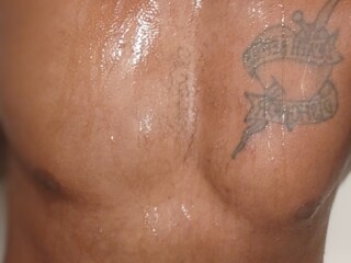 Snapchat-1349307832~2