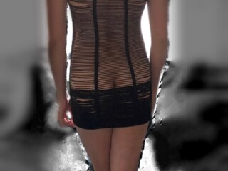 D5DD6AA0-EFE9-4E74-870F-F5D618153B5B