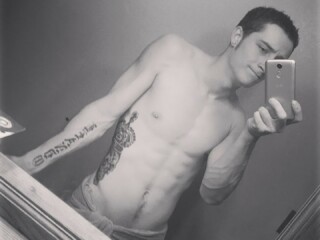 Screenshot_20210303-193025_Photos