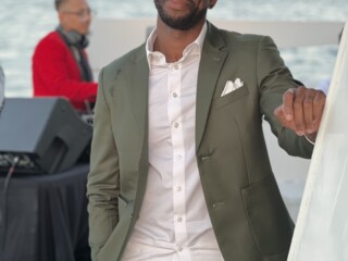 7E12456E-B8D6-4B6E-A8C5-F9C3AF16547B