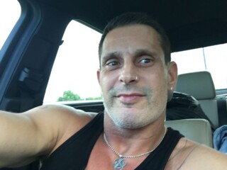 03097C33-8987-4FBC-98DC-279A54F2A041