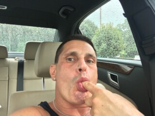 779D66E9-14E7-4977-BC21-12F441775EA0