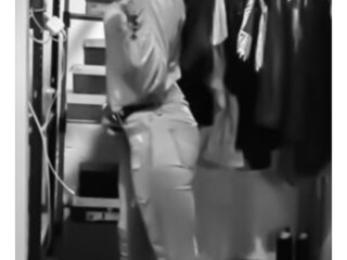 C7B00EC9-6215-4E82-9BAB-1187F3C29892